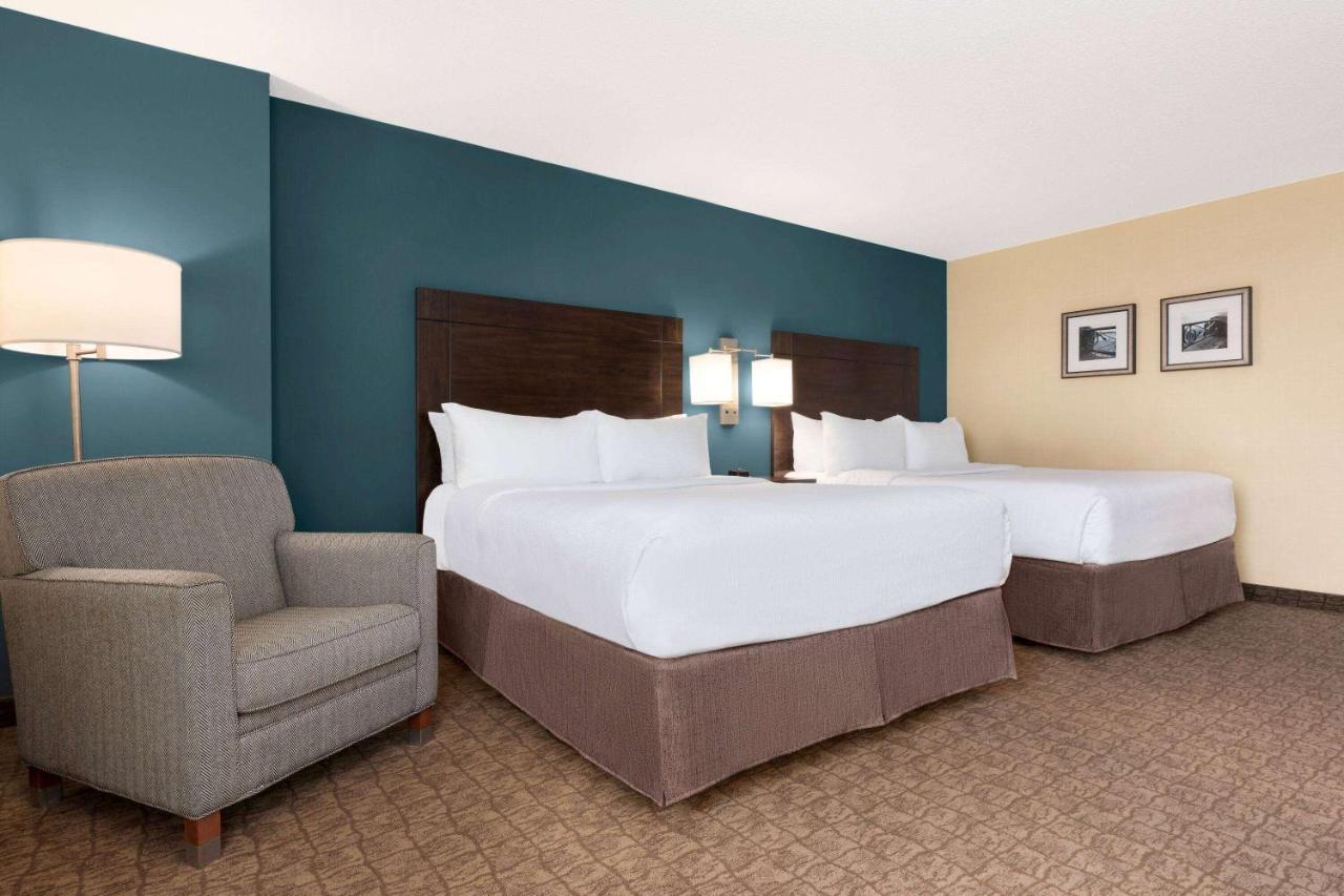 Wyndham Garden Niagara Falls Fallsview Buitenkant foto